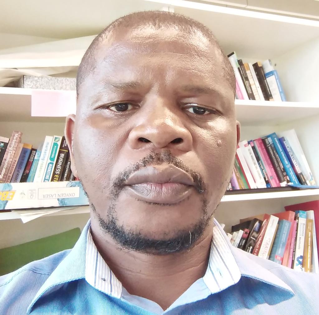 Profile photo for Dr Nkululeko Fuyane
